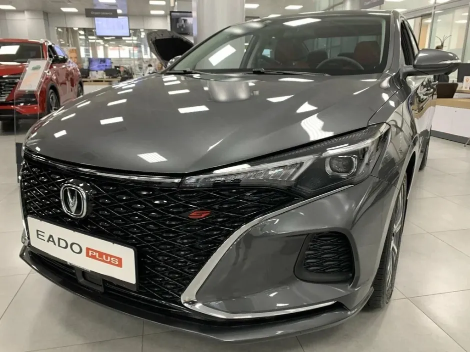 Автомобиль Changan Eado Plus, 1.4 л, передний привод, Робот, бензин в наличии в Екатеринбург