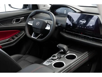 Автомобиль Changan UNI-S, 1.5 л, передний привод, Робот, бензин в наличии в Краснодаре