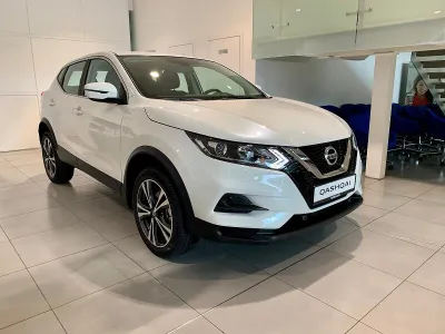 Автомобиль Nissan Qashqai, 2 л, полный привод, Вариатор, бензин в наличии в Краснодаре