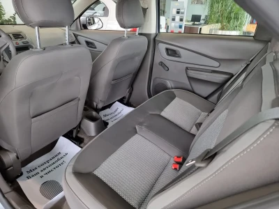 Автомобиль Chevrolet Cobalt, 1.5 л, передний привод, МКПП, бензин в наличии в Тюмени