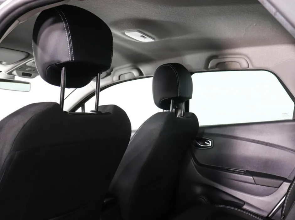 Автомобиль Renault Kaptur, 1.6 л, передний привод, Вариатор, бензин в наличии в Краснодаре