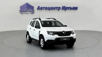 Автомобиль Renault Duster, 1.6 л, полный привод, МКПП, бензин в наличии в Омске