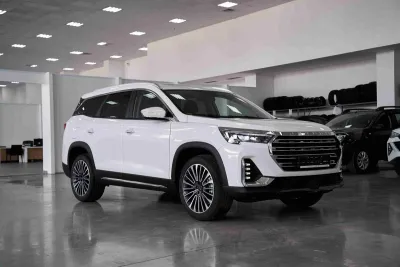 Автомобиль Jetour X90 Plus, 2 л, передний привод, Робот, бензин в наличии в Екатеринбург