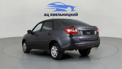 Автомобиль LADA Granta Лифтбек, 1.6 л, передний привод, МКПП, бензин в наличии в Новосибирск