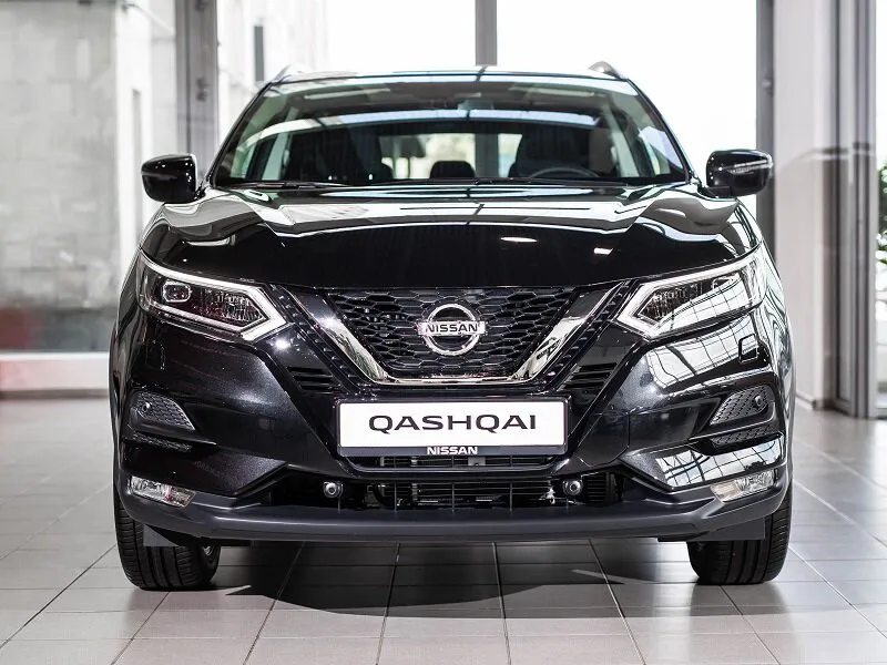Автомобиль Nissan Qashqai, 2 л, передний привод, Вариатор, бензин в наличии в Санкт-Петербург