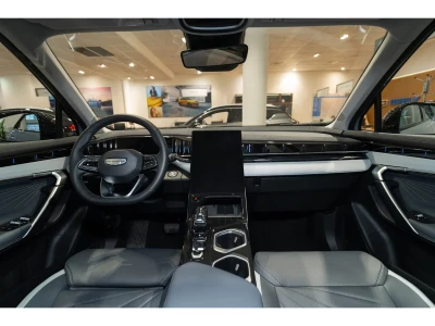 Автомобиль Geely Atlas, 2 л, передний привод, Робот, бензин в наличии в Краснодаре
