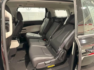 Автомобиль Kia Carnival, 2.2 л, передний привод, АКПП, дизель в наличии в Краснодаре