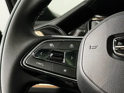 Автомобиль Geely Monjaro, 2 л, полный привод, АКПП, бензин в наличии в Новосибирск
