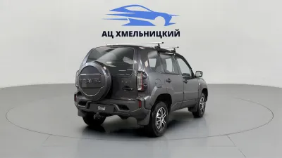 Автомобиль LADA Niva Travel, 1.7 л, полный привод, МКПП, бензин в наличии в Новосибирск