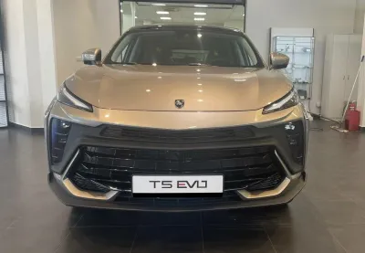 Автомобиль Forthing T5 EVO, 1.5 л, передний привод, Робот, бензин в наличии в Краснодаре