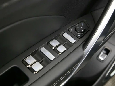 Автомобиль Geely Atlas Pro, 1.5 л, полный привод, Робот, бензин в наличии в Тюмени