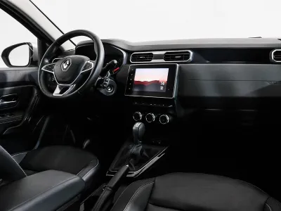 Автомобиль Renault Duster, 1.3 л, полный привод, Вариатор, бензин в наличии в Омске