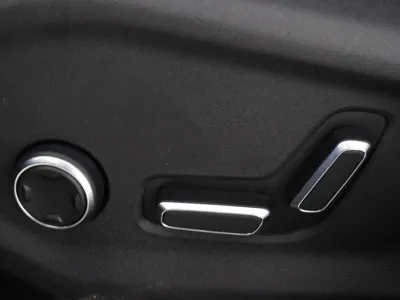 Автомобиль Geely Monjaro, 2 л, полный привод, АКПП, бензин в наличии в Новосибирск