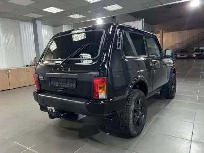Автомобиль LADA Niva Legend 3D, 1.7 л, полный привод, МКПП, бензин в наличии в Новосибирске