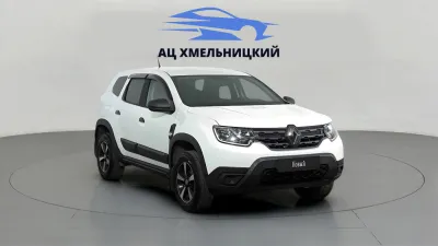 Автомобиль Renault Duster, 2 л, полный привод, МКПП, бензин в наличии в Новосибирск