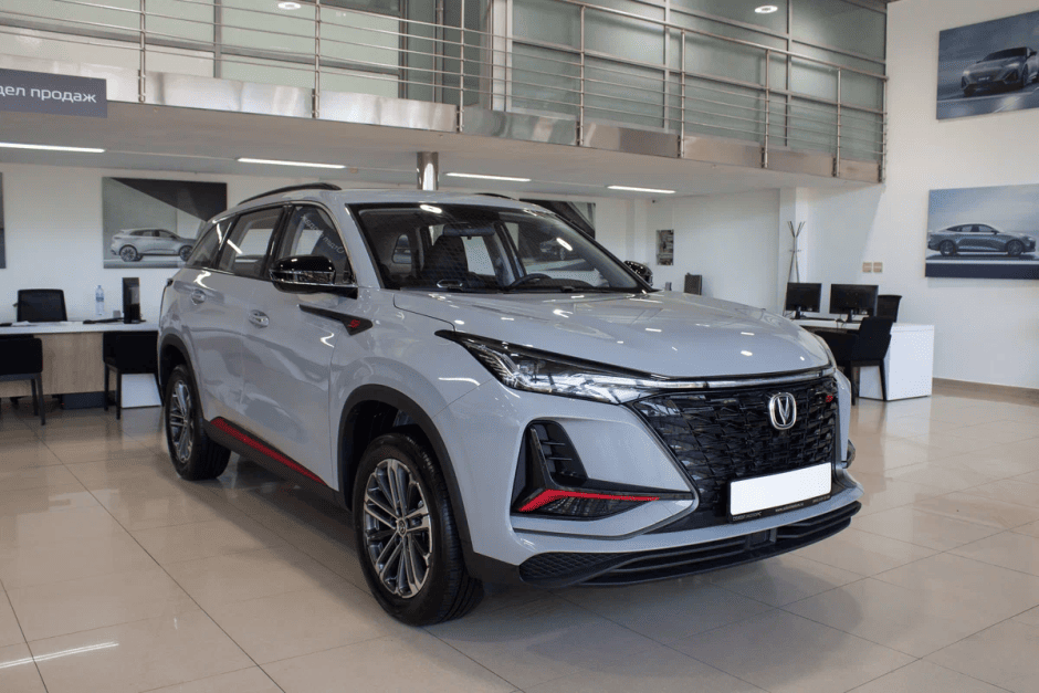 Автомобиль Changan CS75 Plus, 1.5 л, передний привод, АКПП, бензин в наличии в Краснодаре