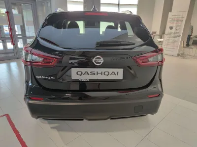 Автомобиль Nissan Qashqai, 2 л, передний привод, Вариатор, бензин в наличии в Краснодаре