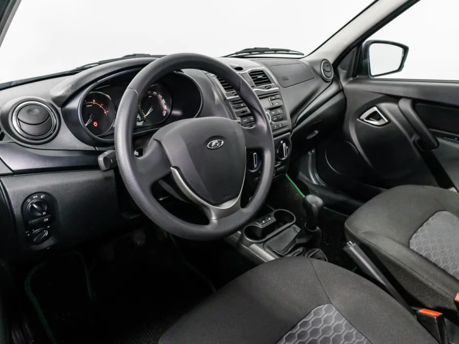 Автомобиль LADA Granta Седан, 1.6 л, передний привод, МКПП, бензин в наличии в Самаре