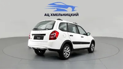 Автомобиль LADA Granta Cross, 1.6 л, передний привод, МКПП, бензин в наличии в Новосибирск