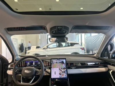 Автомобиль Geely Atlas, 2 л, передний привод, Робот, бензин в наличии в Краснодаре