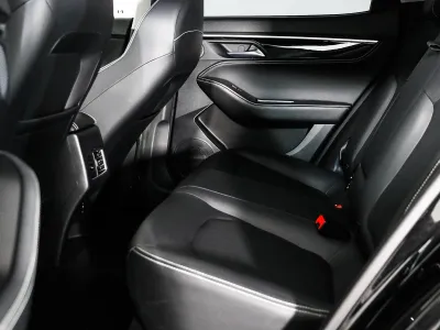 Автомобиль JAC J7, 1.5 л, передний привод, Вариатор, бензин в наличии в Новосибирск