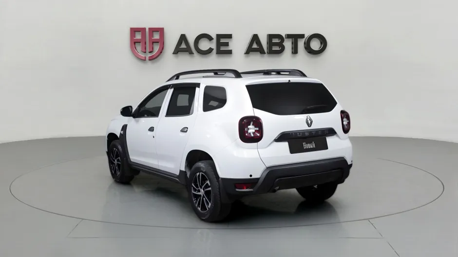 Автомобиль Renault Duster, 1.6 л, передний привод, МКПП, бензин в наличии в Самаре