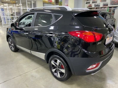 Автомобиль JAC S3, 1.6 л, передний привод, Вариатор, бензин в наличии в Екатеринбург