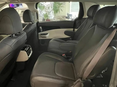 Автомобиль Kia Carnival, 2.2 л, передний привод, АКПП, дизель в наличии в Краснодаре