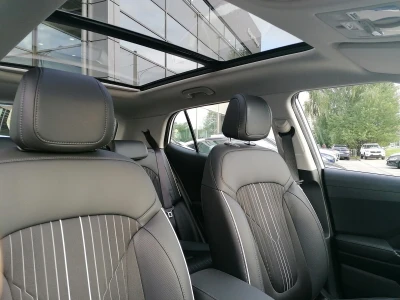 Автомобиль Hyundai New Creta, 1.6 л, полный привод, МКПП, бензин в наличии в Екатеринбург