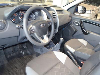 Автомобиль LADA Largus Cross 7 мест, 1.6 л, передний привод, МКПП, бензин в наличии в Новосибирске