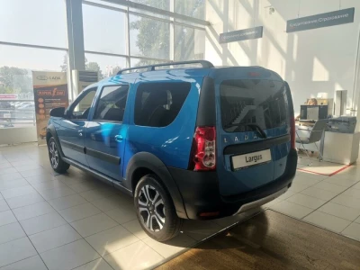 Автомобиль LADA Largus Cross 5 мест, 1.6 л, передний привод, МКПП, бензин в наличии в Новосибирске