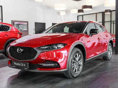 Автомобиль Mazda CX-4, 2 л, передний привод, АКПП, бензин в наличии в Екатеринбург