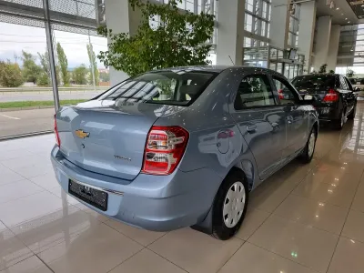 Автомобиль Chevrolet Cobalt, 1.5 л, передний привод, МКПП, бензин в наличии в Тюмени