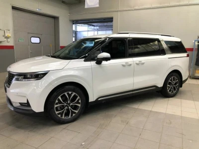 Автомобиль Kia Carnival, 2.2 л, передний привод, АКПП, дизель в наличии в Краснодаре