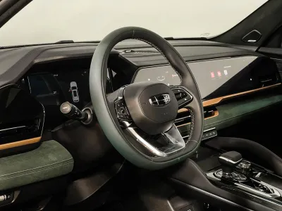Автомобиль Geely Monjaro, 2 л, полный привод, АКПП, бензин в наличии в Новосибирск