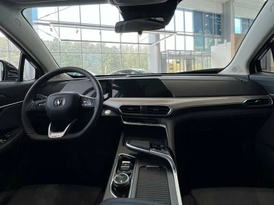 Автомобиль Changan UNI-T, 1.5 л, передний привод, Робот, бензин в наличии в Тюмени