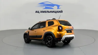 Автомобиль Renault Duster, 1.6 л, полный привод, МКПП, бензин в наличии в Новосибирск