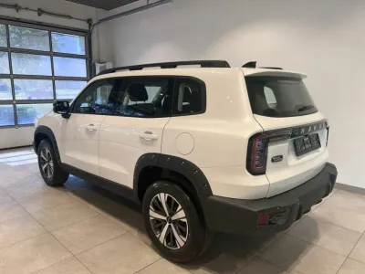 Автомобиль Haval Dargo, 2 л, полный привод, Робот, бензин в наличии в Екатеринбург