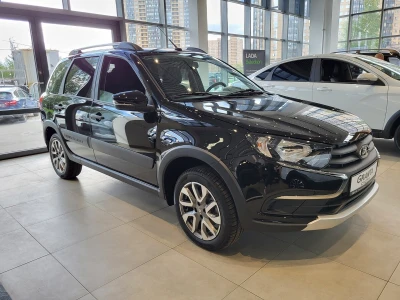 Автомобиль LADA Granta Cross, 1.6 л, передний привод, МКПП, бензин в наличии в Новосибирске