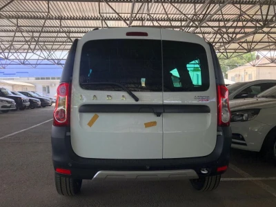 Автомобиль LADA Largus Cross 5 мест, 1.6 л, передний привод, МКПП, бензин в наличии в Краснодаре