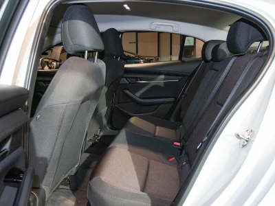 Автомобиль Mazda 3, 1.5 л, передний привод, АКПП, бензин в наличии в Екатеринбург