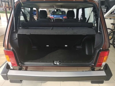 Автомобиль LADA Niva Legend 3D, 1.7 л, полный привод, МКПП, бензин в наличии в Екатеринбургe