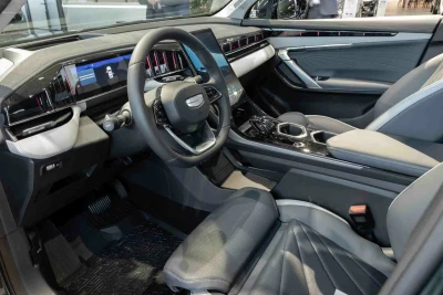 Автомобиль Geely Atlas, 2 л, передний привод, Робот, бензин в наличии в Краснодаре