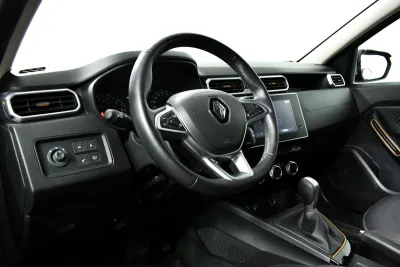 Автомобиль Renault Duster, 1.3 л, полный привод, Вариатор, бензин в наличии в Омске