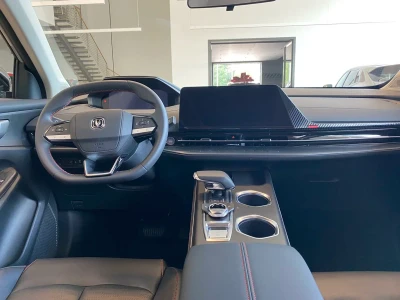 Автомобиль Changan UNI-S / CS55PLUS, 1.5 л, передний привод, Робот, бензин в наличии в Екатеринбург