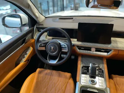 Автомобиль Tank 500, 2 л, полный привод, АКПП, гибрид в наличии в Тюмени