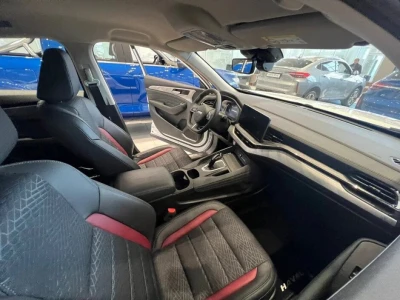 Автомобиль Haval Dargo, 2 л, полный привод, Робот, бензин в наличии в Екатеринбург