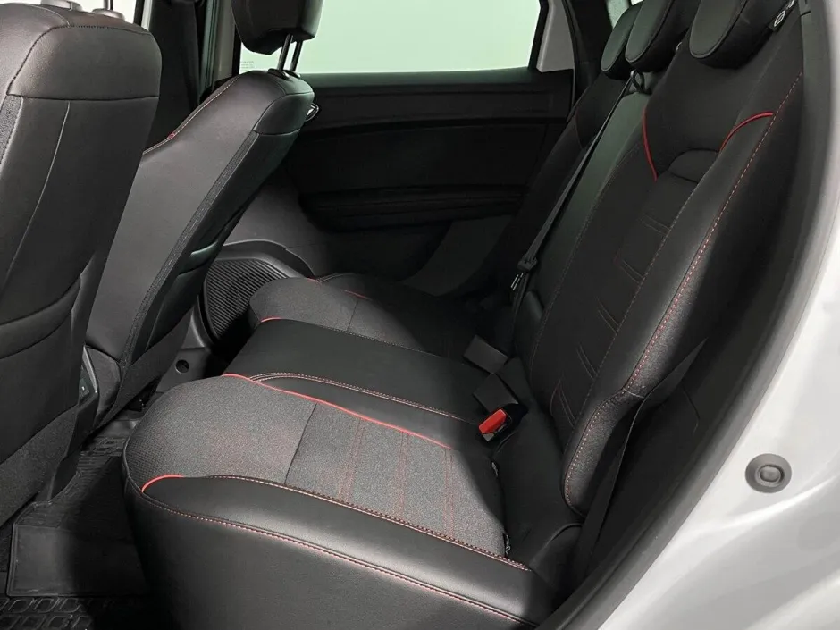 Автомобиль Renault Arkana, 1.6 л, передний привод, Вариатор, бензин в наличии в Краснодаре