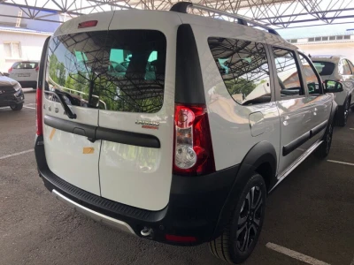 Автомобиль LADA Largus Cross 5 мест, 1.6 л, передний привод, МКПП, бензин в наличии в Краснодаре
