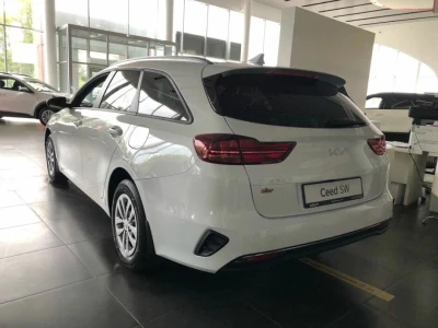 Автомобиль Kia Ceed SW, 1.6 л, передний привод, АКПП, бензин в наличии в Краснодаре
